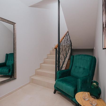 Apartments Virgine Maria I Baška Esterno foto