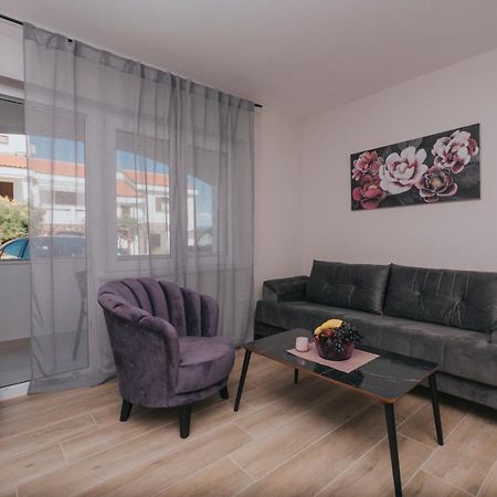 Apartments Virgine Maria I Baška Esterno foto