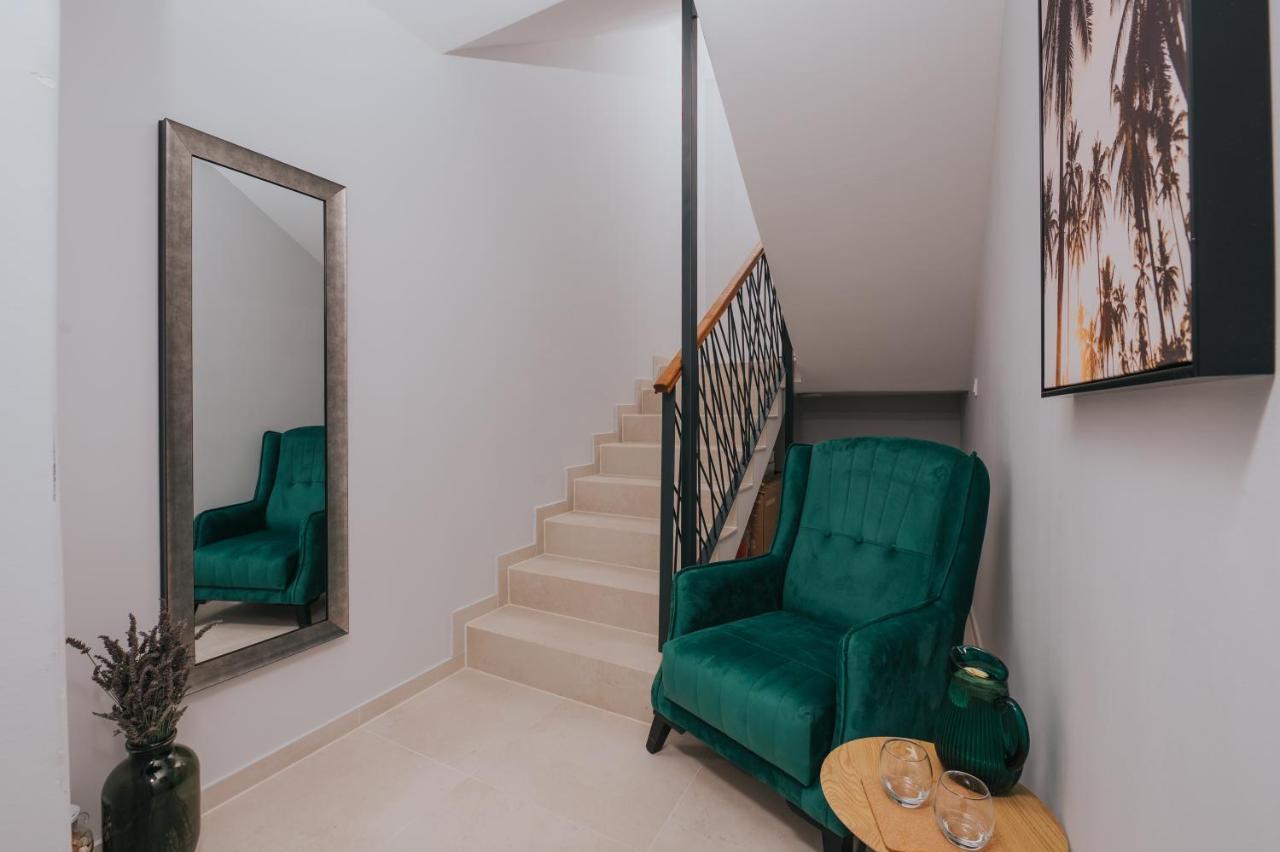 Apartments Virgine Maria I Baška Esterno foto