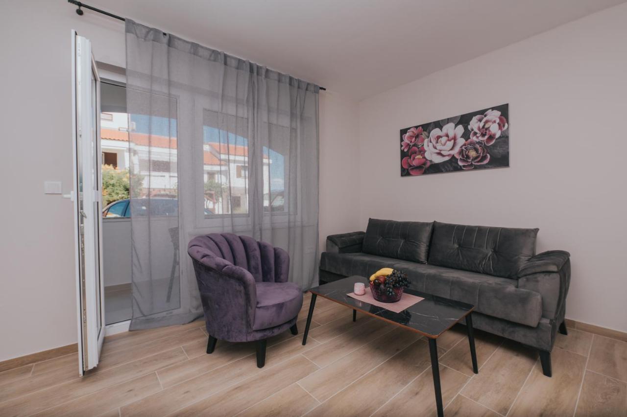 Apartments Virgine Maria I Baška Esterno foto