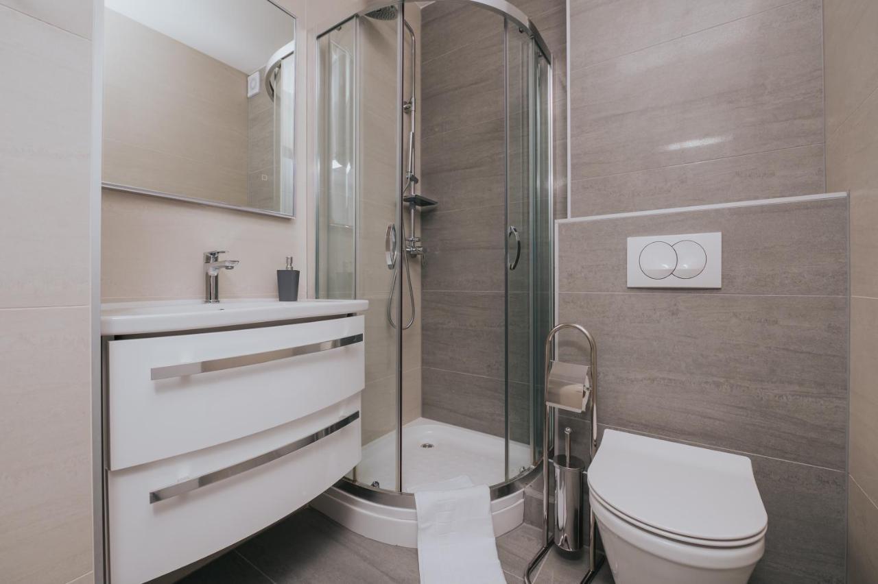 Apartments Virgine Maria I Baška Esterno foto