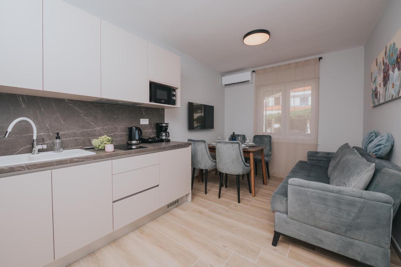 Apartments Virgine Maria I Baška Esterno foto