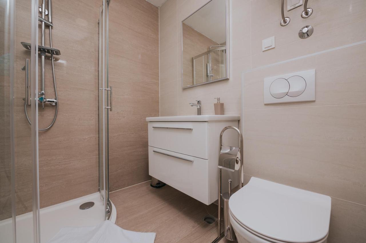 Apartments Virgine Maria I Baška Esterno foto