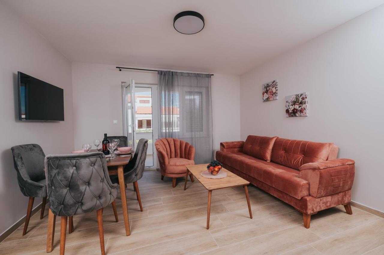 Apartments Virgine Maria I Baška Esterno foto
