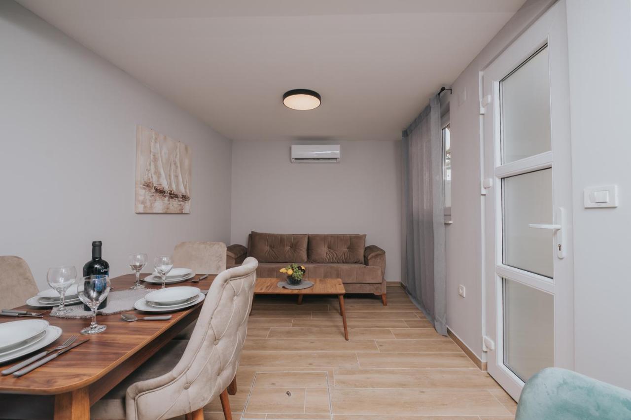 Apartments Virgine Maria I Baška Esterno foto