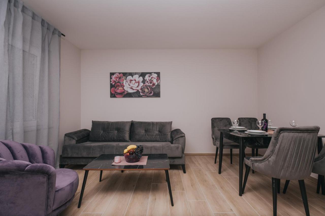 Apartments Virgine Maria I Baška Esterno foto