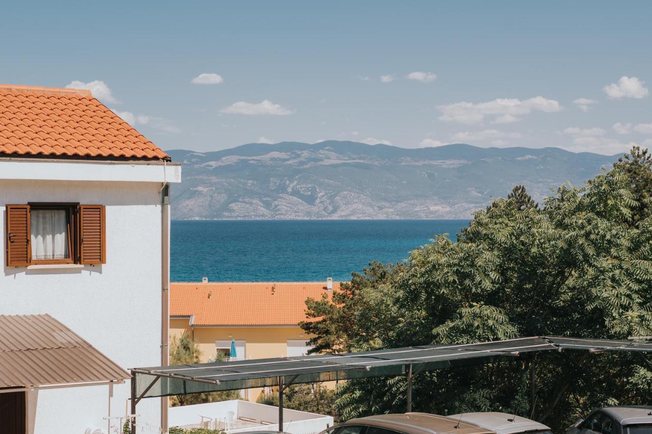 Apartments Virgine Maria I Baška Esterno foto
