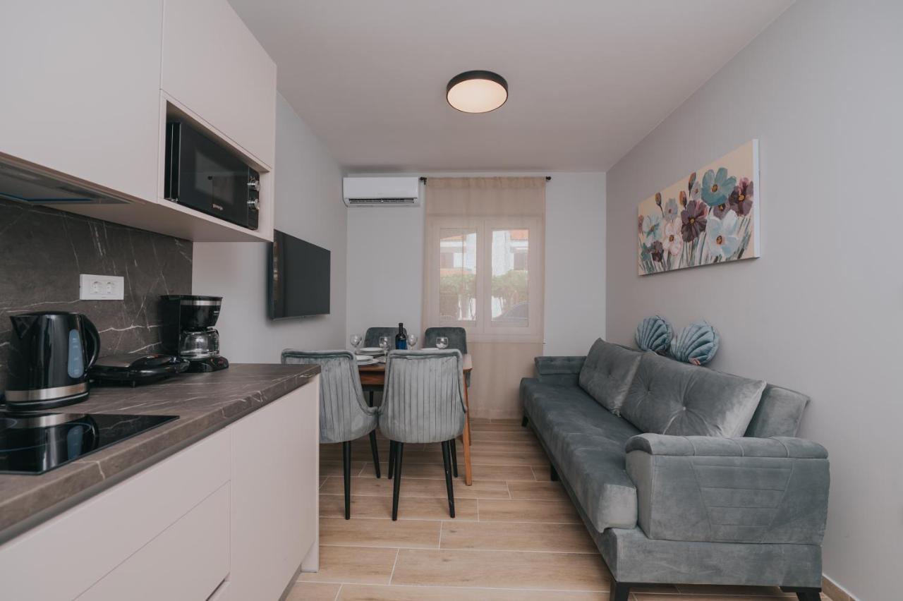 Apartments Virgine Maria I Baška Esterno foto