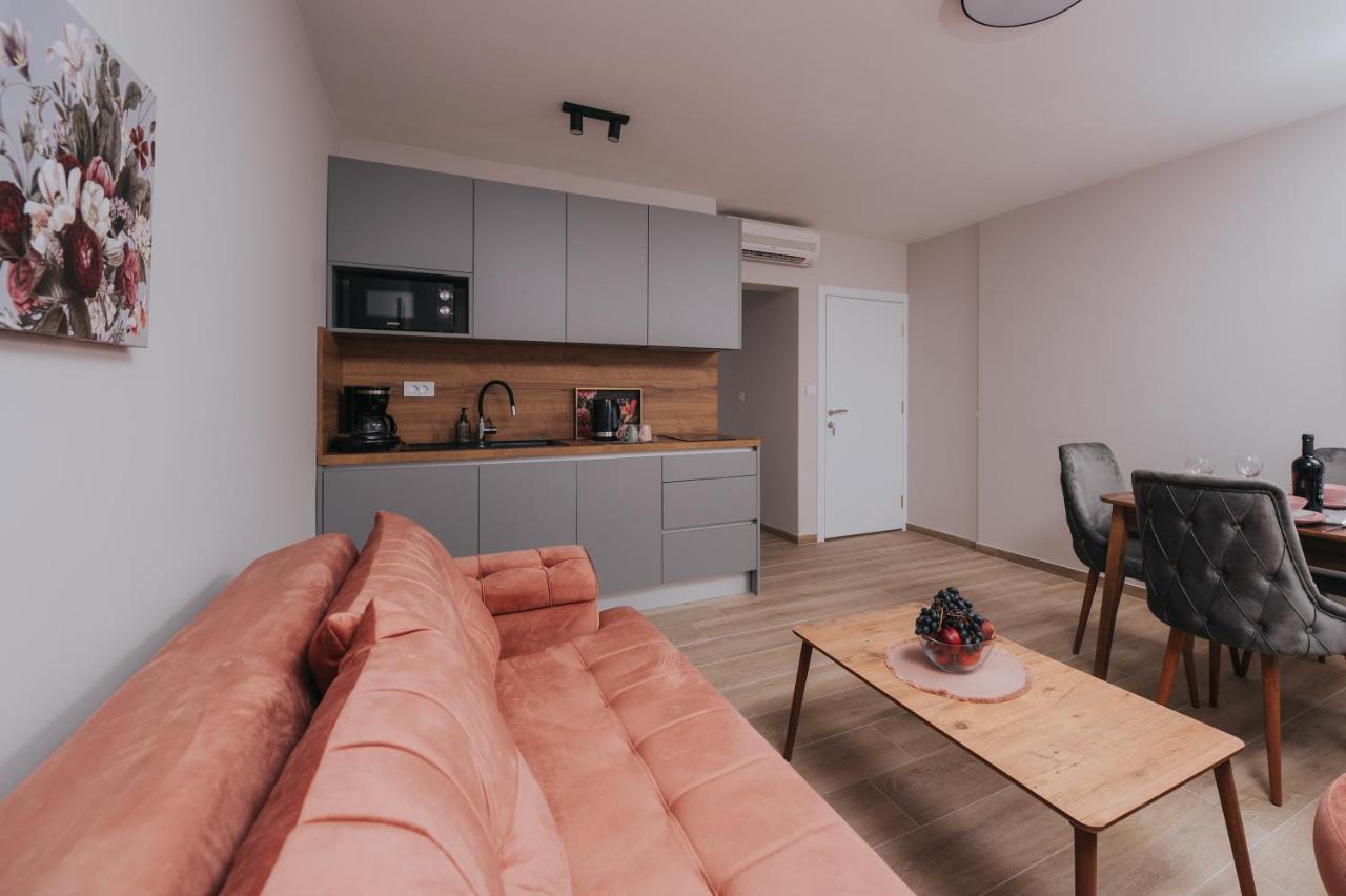Apartments Virgine Maria I Baška Esterno foto