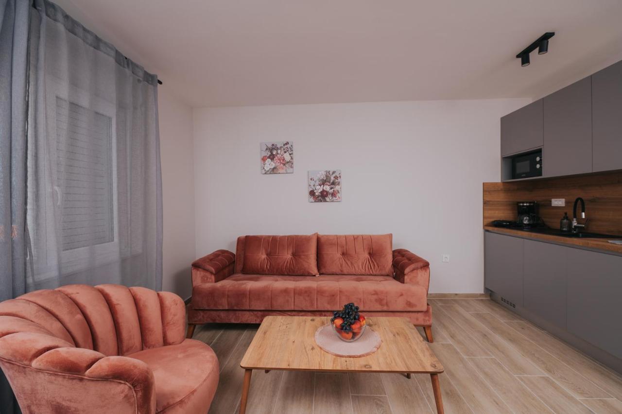 Apartments Virgine Maria I Baška Esterno foto