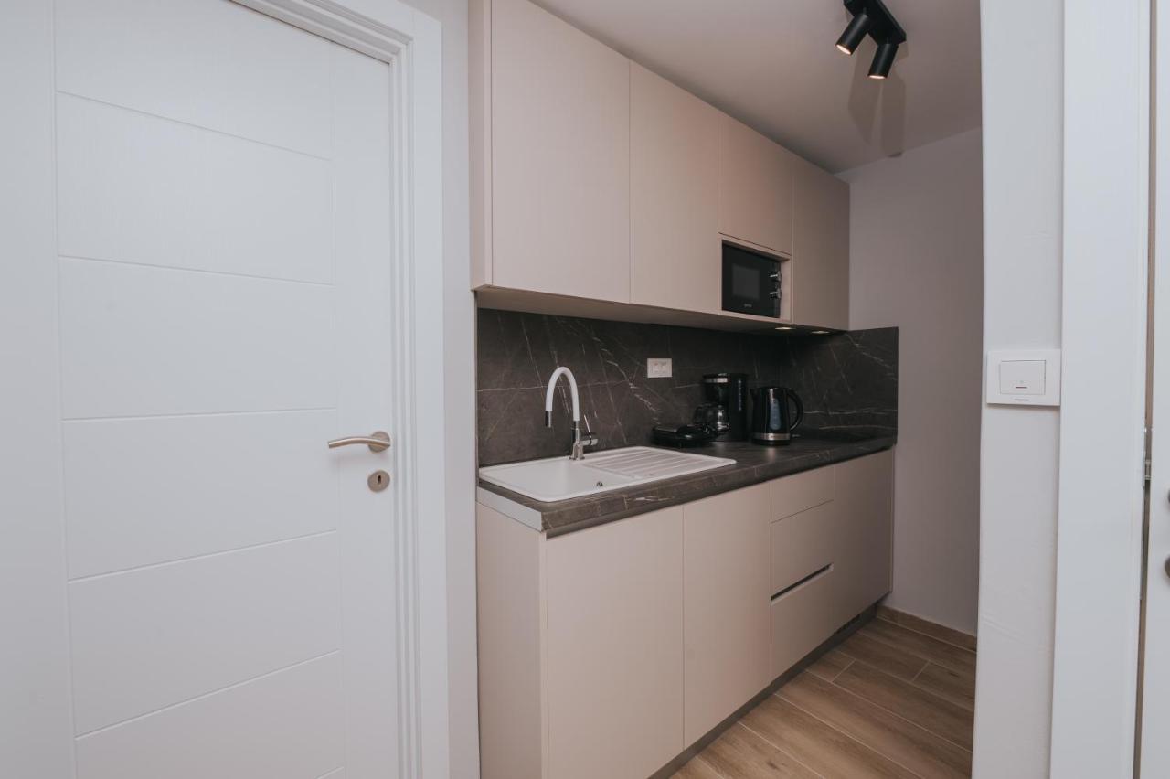 Apartments Virgine Maria I Baška Esterno foto